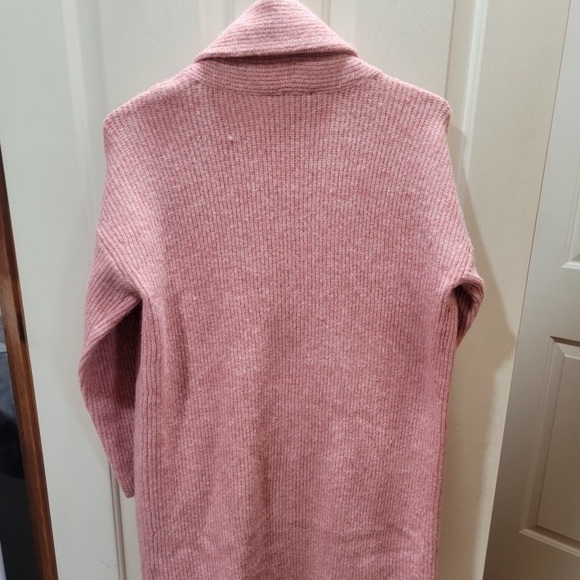 Express Women’s Cardigan - Picture 2 of 4